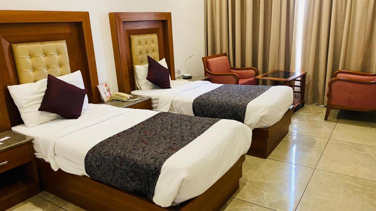 Grand Hotel Nawanshahr Nawashahr Экстерьер фото