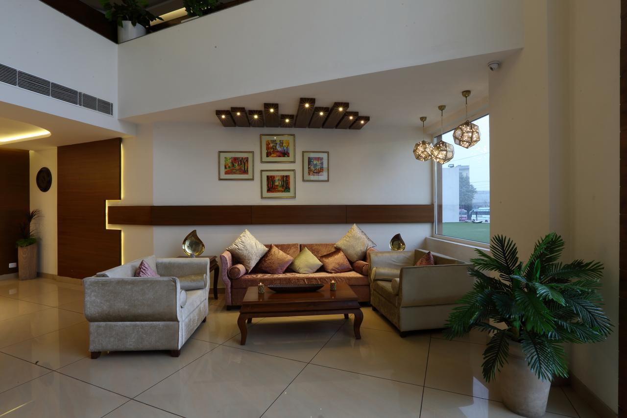 Grand Hotel Nawanshahr Nawashahr Экстерьер фото