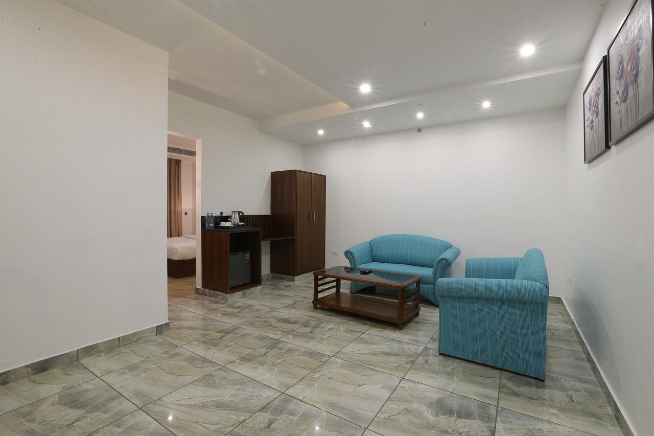 Grand Hotel Nawanshahr Nawashahr Экстерьер фото