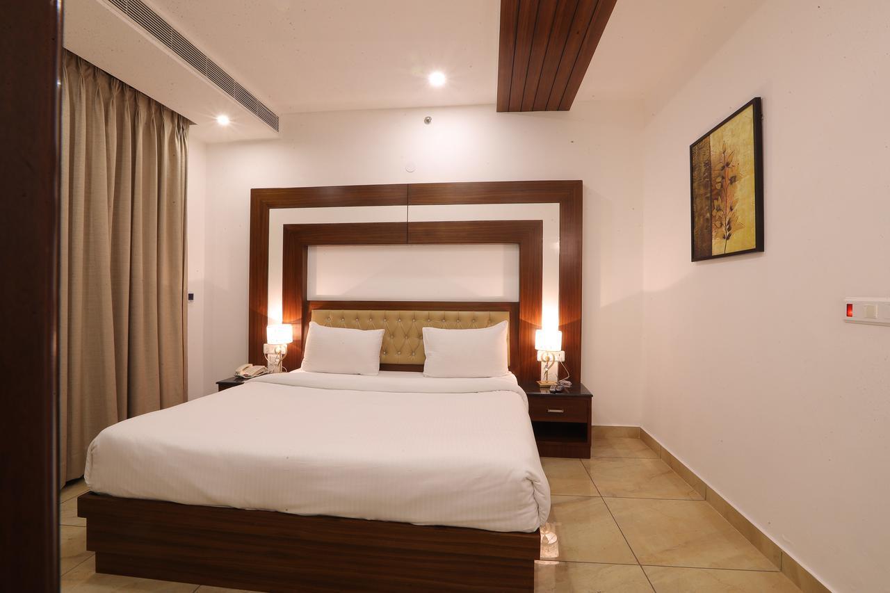 Grand Hotel Nawanshahr Nawashahr Экстерьер фото