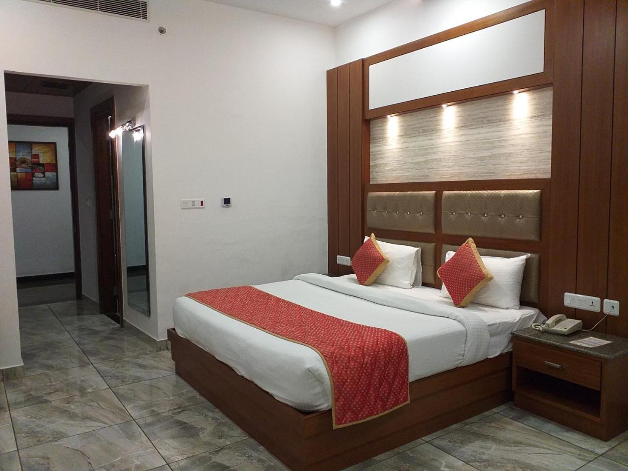 Grand Hotel Nawanshahr Nawashahr Экстерьер фото