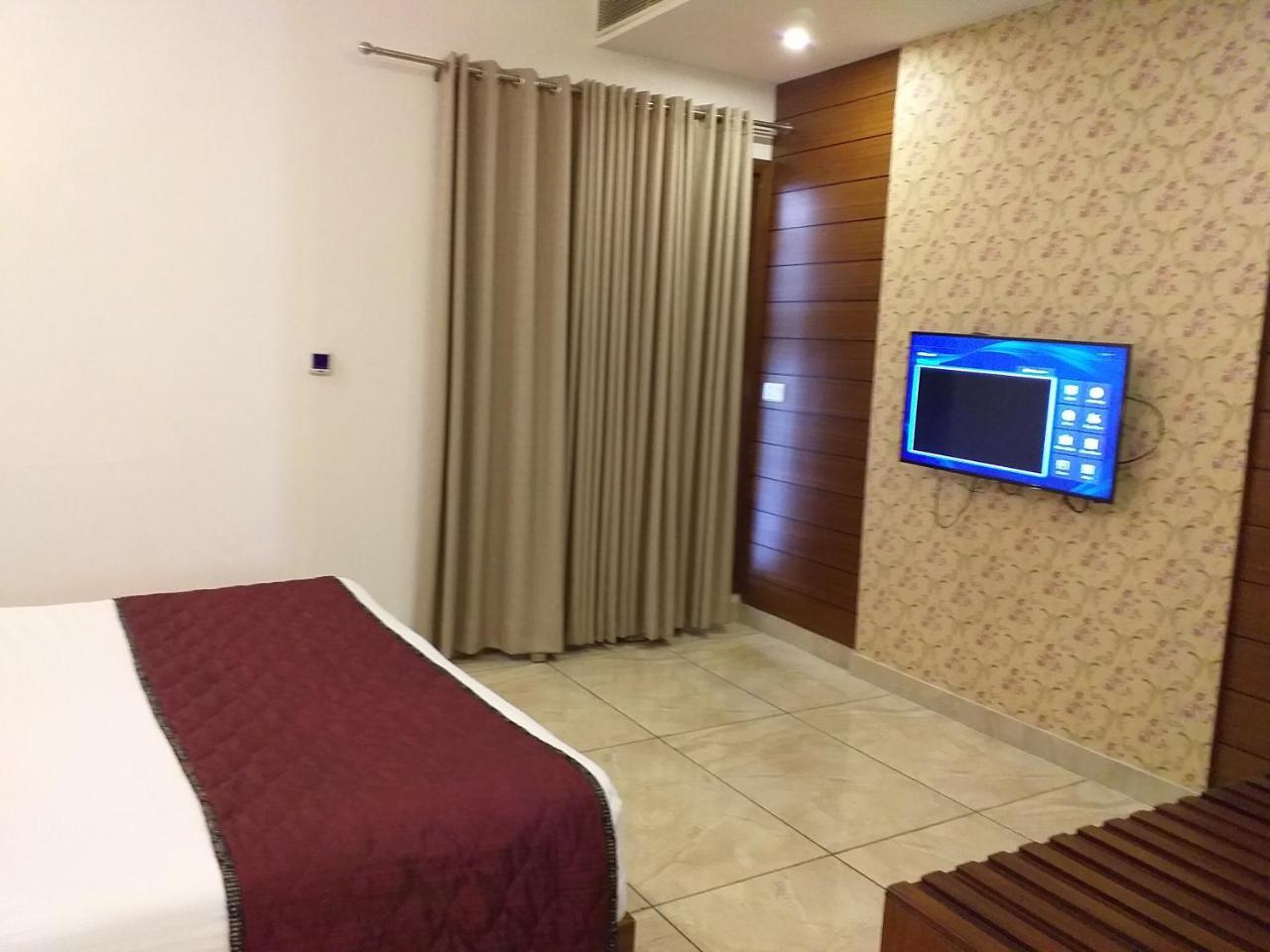 Grand Hotel Nawanshahr Nawashahr Экстерьер фото