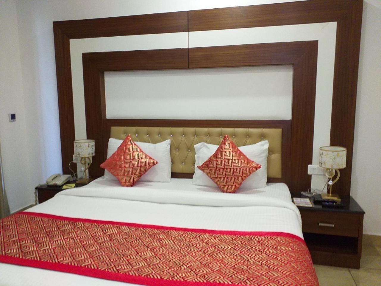 Grand Hotel Nawanshahr Nawashahr Экстерьер фото